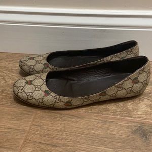 Women’s Gucci flats